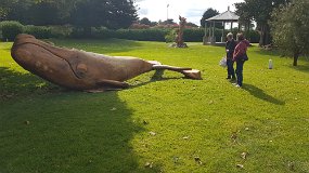 20210916_143800 Chainsaw sculpture