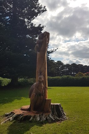 20210916_144009 Chainsaw sculpture